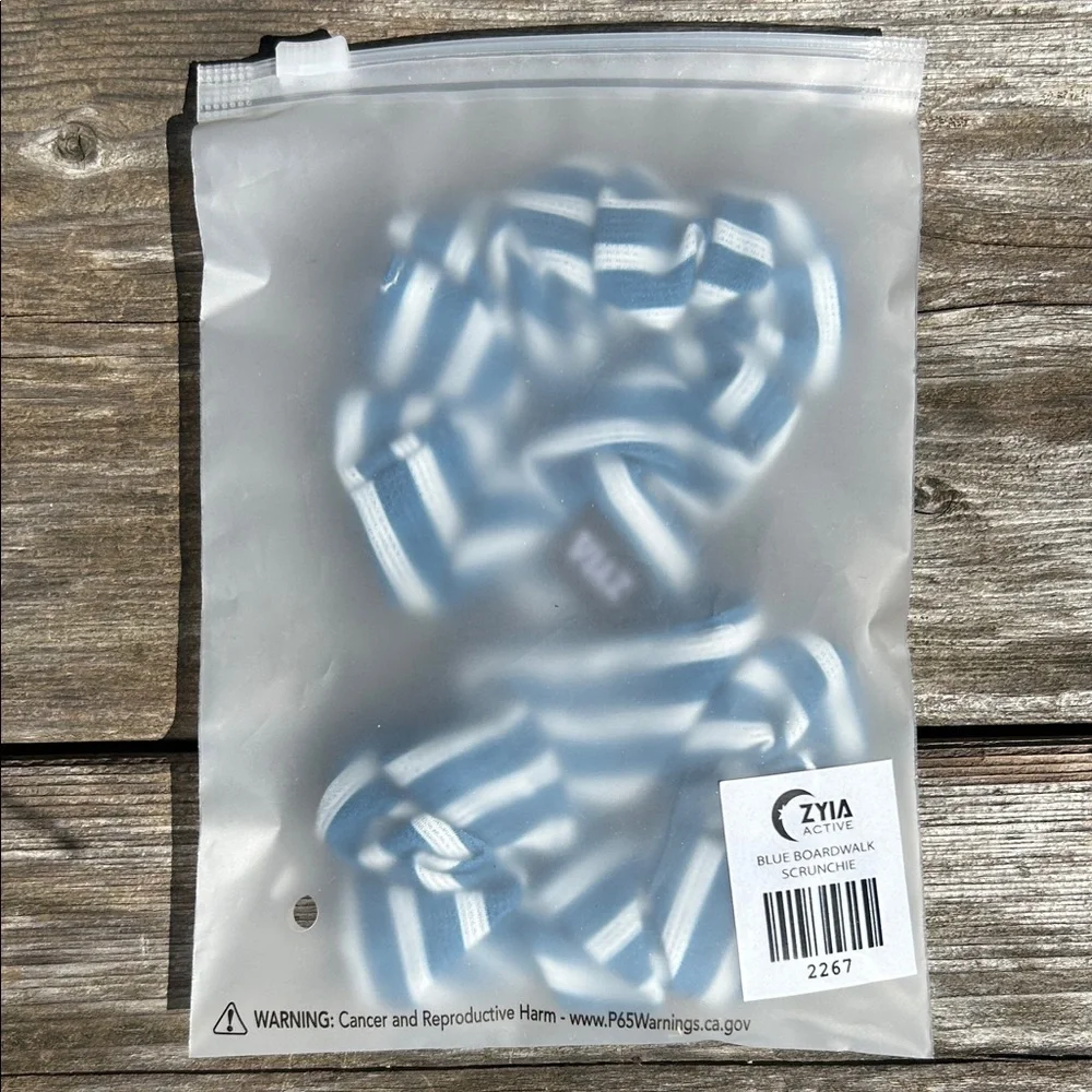 ZYIA Active Blue Boardwalk Scrunchie (2 Pack)  Item #2267 New in bag!